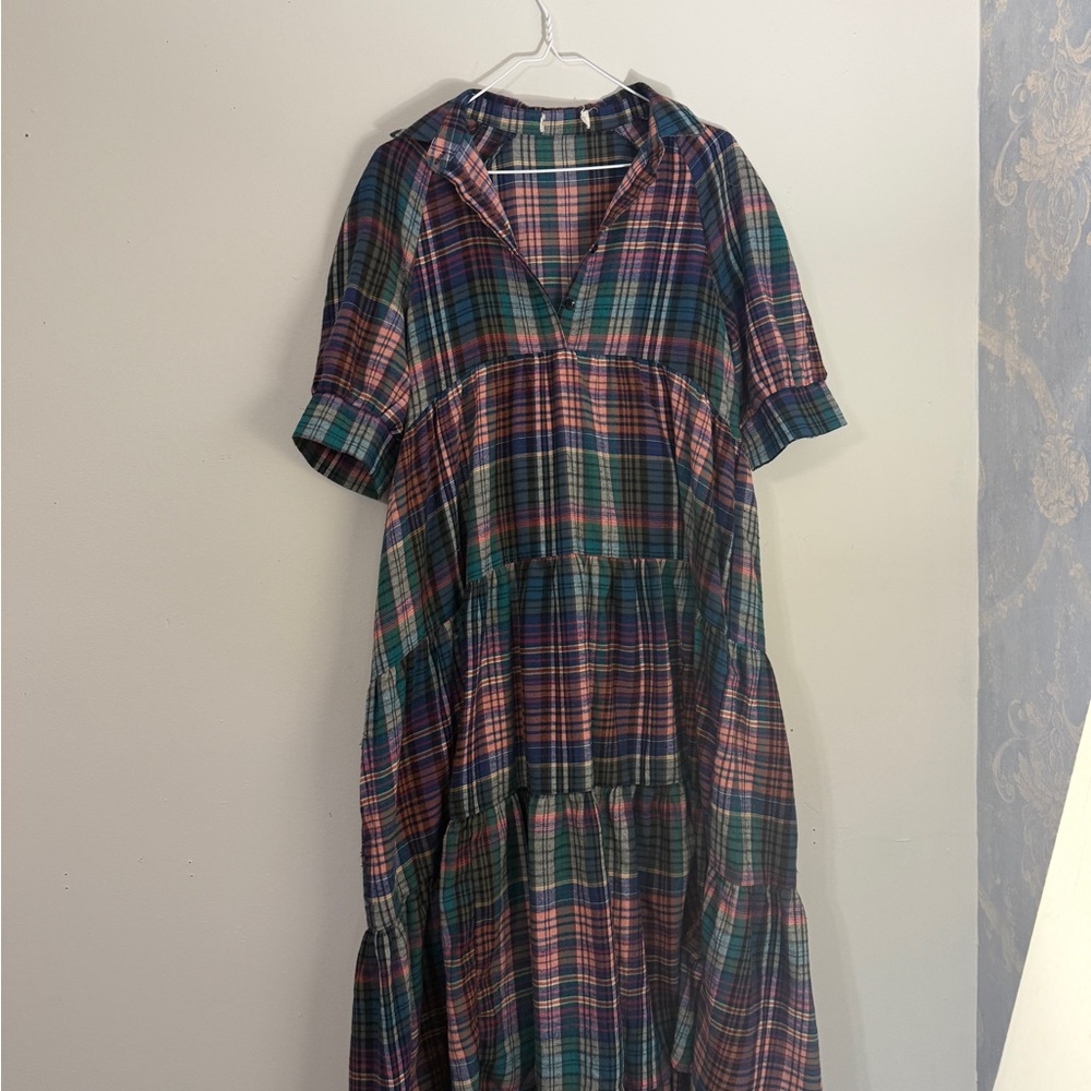 NATURAL LIFE Green and Red Casual Maxi Sundress with V-Neck